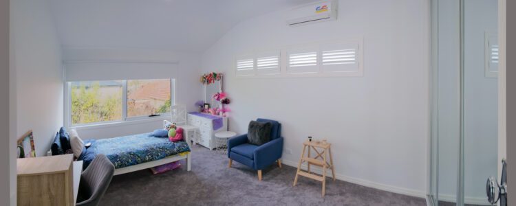 Californian Bungalow in Ivanhoe with the Original Street Appeal - Upstairs Bedroom 1